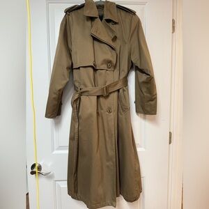 London Towne Elegant Brown Trench Coat Size 6